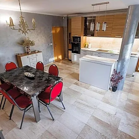 Herodot Aparthotel 4*
